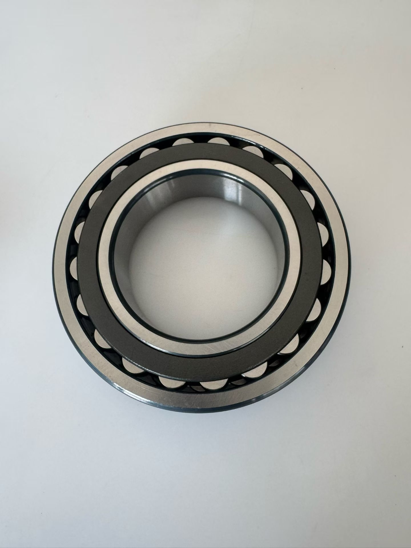 Spherical roller bearing